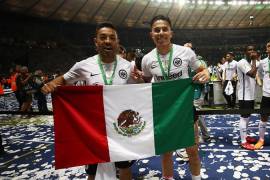 El Frankfurt tiene 2 mexicanos en sus filas...no los pone en la lista de la Europa League