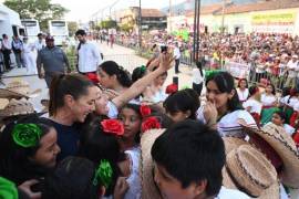 Claudia Sheinbaum inaugura y aborda el Tren Interoceánico en Tonalá, Chiapas