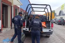 Antonio “N” y Axel “N” fueron detenidos por elementos de la Policía del Estado tras los hechos ocurridos en un cajero de Parras.
