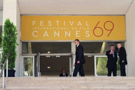 Aplauden a Gael García en estreno de 'Neruda' en Cannes