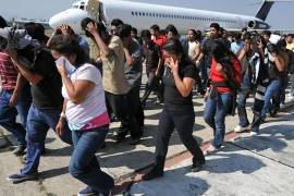 Estados Unidos y México acordaron en expulsar migrantes centroamericanos hasta municipios fronterizos de México, y posteriormente abandonarlos del lado guatemalteco de la frontera sur