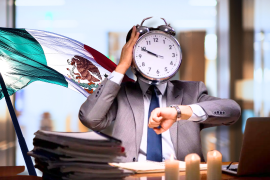 Se informó que será hasta 2027 cuando entren los primeros cambios en la jornada laboral, empezando con la reducción de dos horas. ESPECIAL.