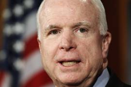 'Los ricos encuentran médicos que los ayudan', McCain sobre exención del servicio militar de Trump