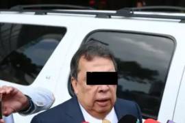 3 personas entregaron en la presidencia del tribunal los videos en los que se había grabado cómo cambiaban de autobús a los estudiantes normalistas en Iguala.