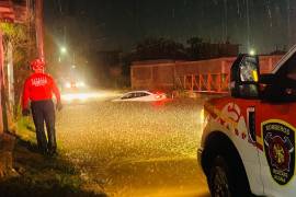 Intensas lluvias acompañadas de rachas de viento y caída de granizo ocasionaron diversas afectaciones en el municipio de Acuña durante la tarde y noche del martes.