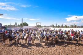 Luego de su arribo a Parras de la Fuente, los jinetes se concentraron en el Lienzo Charro, donde siguieron los festejos paralelos a la Feria de la Uva y el Vino que se realiza del 4 al 20 de agosto.