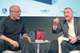 &quot;Bienvenido a la vida peligrosa” une a Pérez Reverte y Guillermo Arriaga