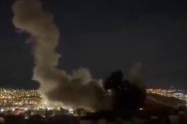 La ofensiva marca además la continuidad de una serie de acciones iniciadas un día antes, cuando drones presuntamente iraníes provocaron incendios en buques petroleros .