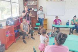 Los padres indignados expusieron el desvío de fondos en el jardín de niños, señalando a la presidenta del comité, Perla, y a la tesorera, Cecia, como responsables.