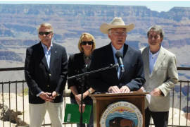 Ken Salazar, el nuevo embajador de EU en México: Con raíces hispanas y defensor del fracking