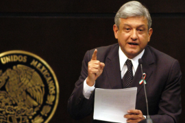 En el Pleno de la Cámara de Diputados, el entonces Jefe de Gobierno de la Ciudad de México, Andrés Manuel López Obrador, ofrece un discurso sobre su proceso de desafuero.