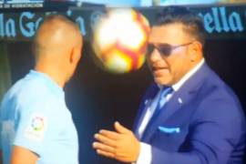 '¡BOLITAAA!' El 'Turco' Mohamed es 'bautizado' en la Liga Española con tremendo balonazo