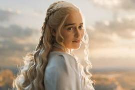 Emilia Clarke explota y defiende escenas de desnudos en Game of Thrones