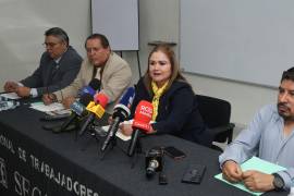 Isela Licerio, secretaria general de la Sección 38 del SNTE, ha encabezado la depuración de personal en instituciones del magisterio.