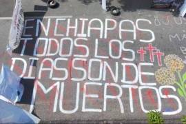 Madres en Resistencia cumplieron 21 días de plantón y bloqueo carretero frente a la Fiscalía General del Estado (FGE) de Chiapas, sin que se haya avanzado en los acuerdos para agilizar las investigaciones por la desaparición de sus hijas e hijos, ni en la exigencia de justicia y no impunidad por feminicidios.