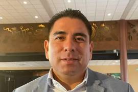 Isidro García, presidente de Canirac Coahuila, resalta la preocupación del sector restaurantero ante la disminución del poder adquisitivo y el encarecimiento de los insumos.