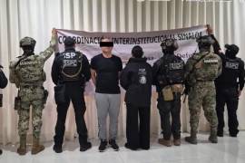 Al detenido le fueron leídos sus derechos y, junto con lo asegurado, fue puesto a disposición de las autoridades competentes para determinar su situación jurídica, según explicó la dependencia.
