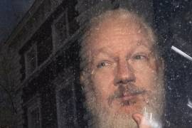 Jueza niega libertad bajo fianza a Julian Assange, fundador de WikiLeaks por riesgo de fuga