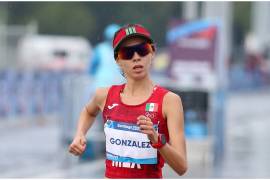 Alegna González destacó con su participación en el maratón de relevos.