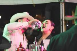 El festival reunió a visitantes y comerciantes durante varios días de actividades.