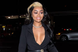 Blac Chyna revela de más al salir sin sostén