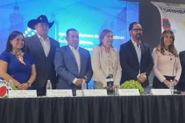 Autoridades y representantes del sector anunciaron que Torreón albergará el Congreso Nacional AMPROFE en 2027, destacando su infraestructura y competitividad.