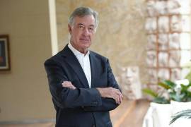 Fernando Chico Pardo es un empresario con negocios en el sector financiero, aeroportuario y hotelero; además forma parte de consejos de administración de varias empresas, entre ellas, el GIS.