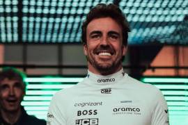 El español Fernando Alonso, doble campeón mundial de Fórmula Uno, ha llegado a un acuerdo para renovar su contrato con la escudería inglesa Aston Martin