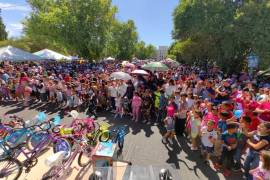 Familias llenaron la Ruta Recreativa para celebrar a niñas y niños con actividades y espectáculos.
