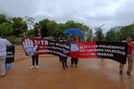 Manifestantes se reúnen en las inmediaciones del Teatro Esperanza Iris por diversas exigencias | Foto: El Universal