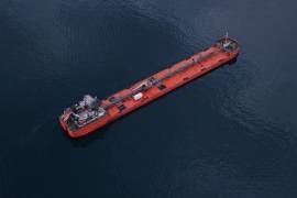 El Ministerio de Asuntos Exteriores de Rusia dijo que el barco “navegaba en aguas internacionales del Atlántico Norte bajo la bandera estatal de la Federación Rusa y en pleno cumplimiento de las normas del derecho marítimo internacional”.