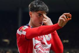 Armando “Hormiga” González dejaría Chivas para afrontar con el Olympiacos el primer desafío europeo de su carrera.