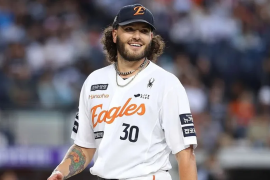 El lanzador de origen mexicano, Cody Ponce, llegó precedido de una gran historia en el beisbol de Corea y ahora apunta alto en Toronto.