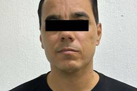Omar Bravo, histórico goleador de Chivas, fue detenido en Jalisco tras una orden judicial por presunto abuso sexual infantil agravado; el caso sigue en investigación.