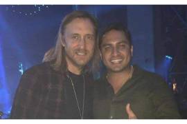 David Guetta puso a cantar a Julión Álvarez en un concierto