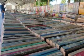 Con el propósito de acercar la lectura a la ciudadanía, la Feria del Libro recorre diversos municipios de Coahuila ofreciendo títulos para todas las edades a precios accesibles.