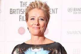 Camarero pierde su trabajo por pedirle un selfie a Emma Thompson