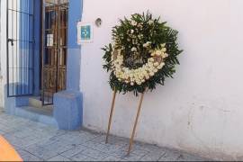 Mueven corona de Miguel Hidalgo de la Plaza de Armas en Parras y generan confusión