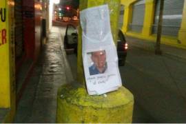 Tapizan calles de Iguala con narcomensajes