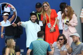 Garbiñe Muguruza vence a Kristina Mladenovic con el apoyo de André-Pierre Gignac