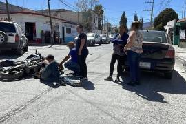 Elementos de Tránsito Municipal arribaron para tomar conocimiento y coordinar el procedimiento con aseguradoras.