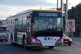 El Ayuntamiento de Saltillo, en coordinación con la UAdeC y el IMMUS, inició mesas de trabajo para analizar alternativas de transporte que faciliten la movilidad de estudiantes hacia el campus Arteaga.