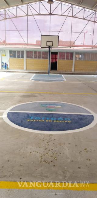 $!Servicios Públicos da mantenimiento a escuelas y plazas públicas de Torreón