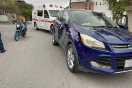 Elementos de Tránsito Municipal acudieron al lugar para tomar conocimiento del accidente.