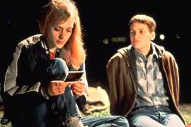 Historia. Peirce entabla una historia personal que abarca un estudio sobre la mirada ajena. Una tragedia como la de ‘Brandon’ no reside únicamente en su destino.