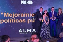 El alcalde Jacobo Rodríguez González durante la ceremonia de los Premios ALMA 2025.