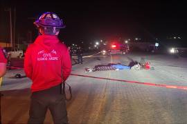 Personal de emergencia y cuerpos de rescate acudieron al kilómetro 17 de la carretera Saltillo-Monclova, a la altura del ejido Cañada Ancha.