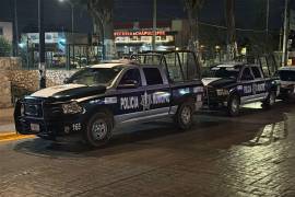 Elementos de la Fiscalía y Policía acudieron al hospital para iniciar las investigaciones.