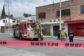 Autoridades acordonaron un tramo de la colonia República tras el daño registrado en una tubería de gas.