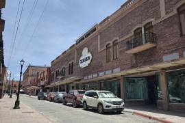 La Ferretería Sieber representa uno de los negocios con mayor arraigo histórico en Saltillo, al mantenerse activa desde 1857.